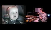 Baby reacts to Niklas Genschel